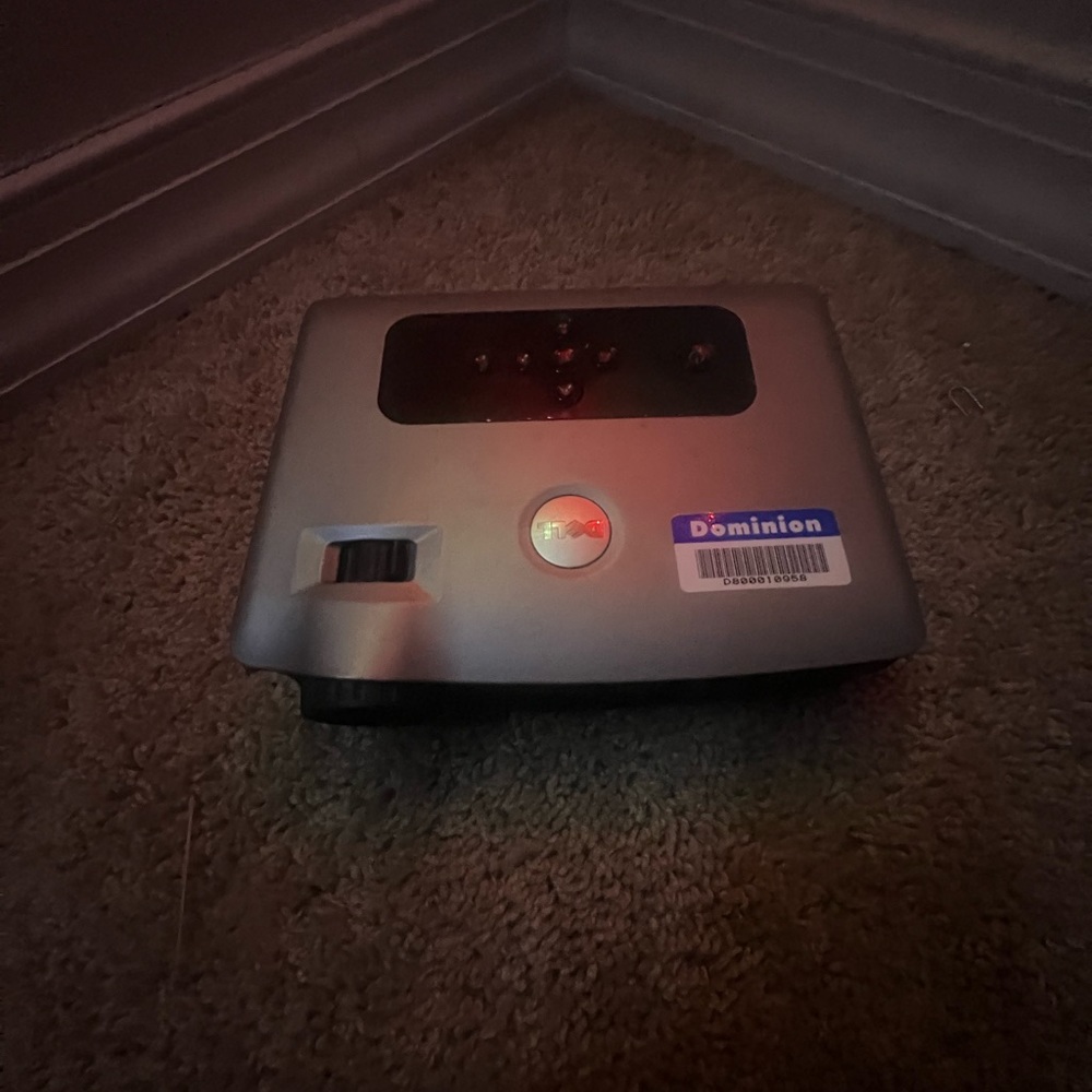 Projector - Picture 3 of 3